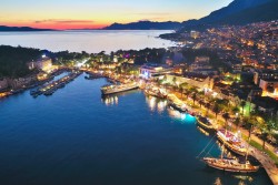 Makarska marina.jpg